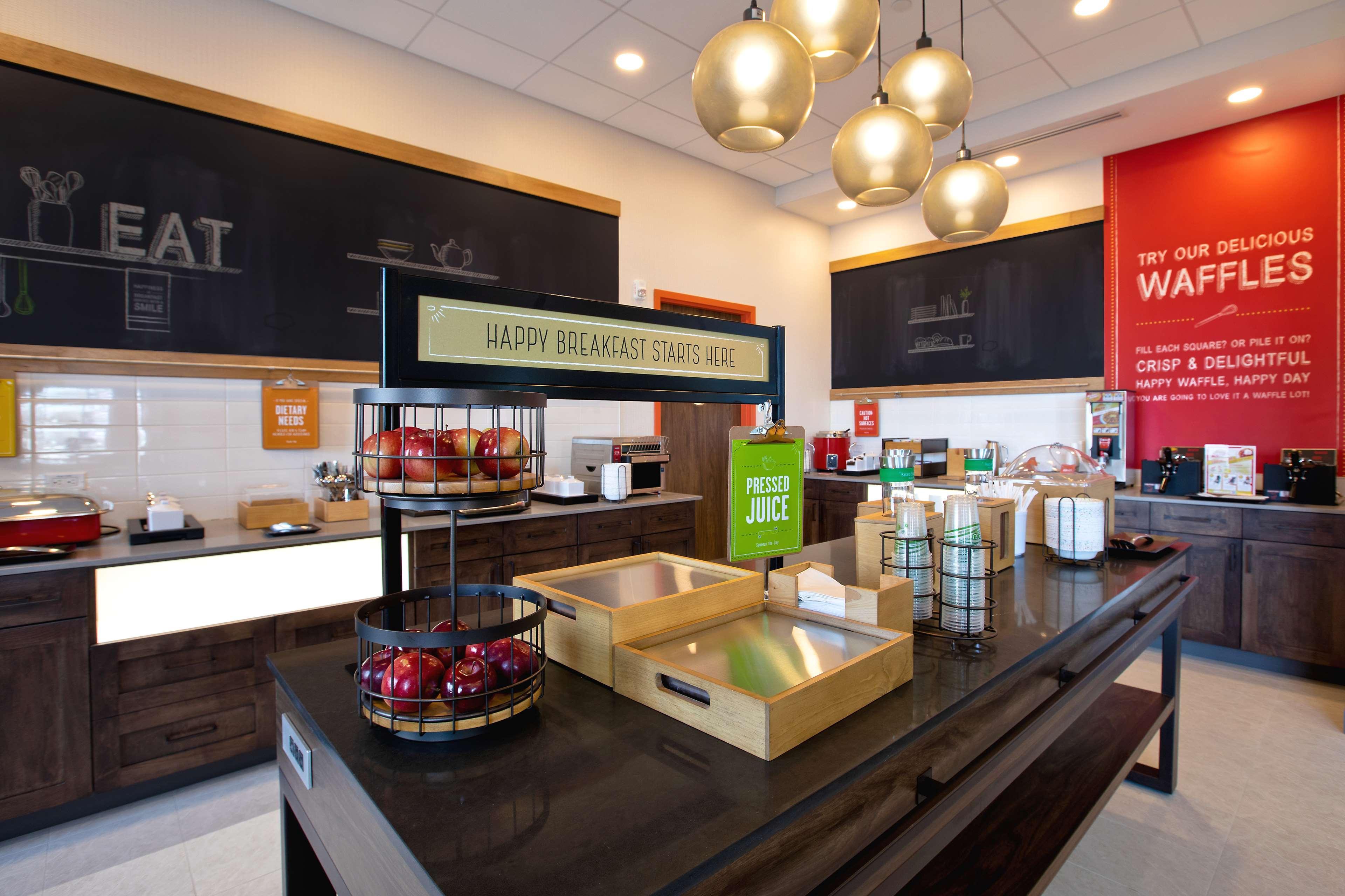 Hampton Inn & Suites Ottawa West, Ontario, Canada Buitenkant foto