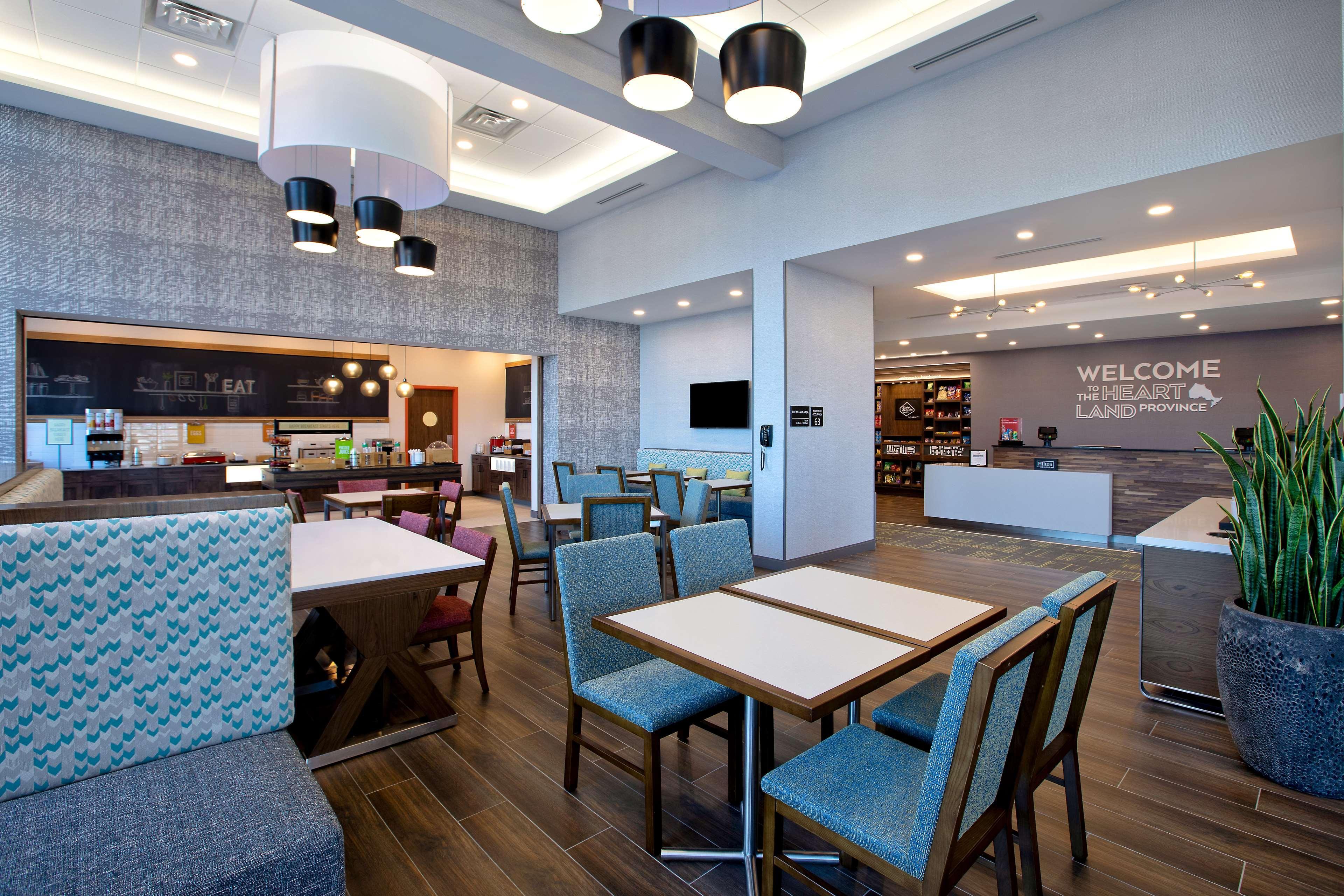 Hampton Inn & Suites Ottawa West, Ontario, Canada Buitenkant foto