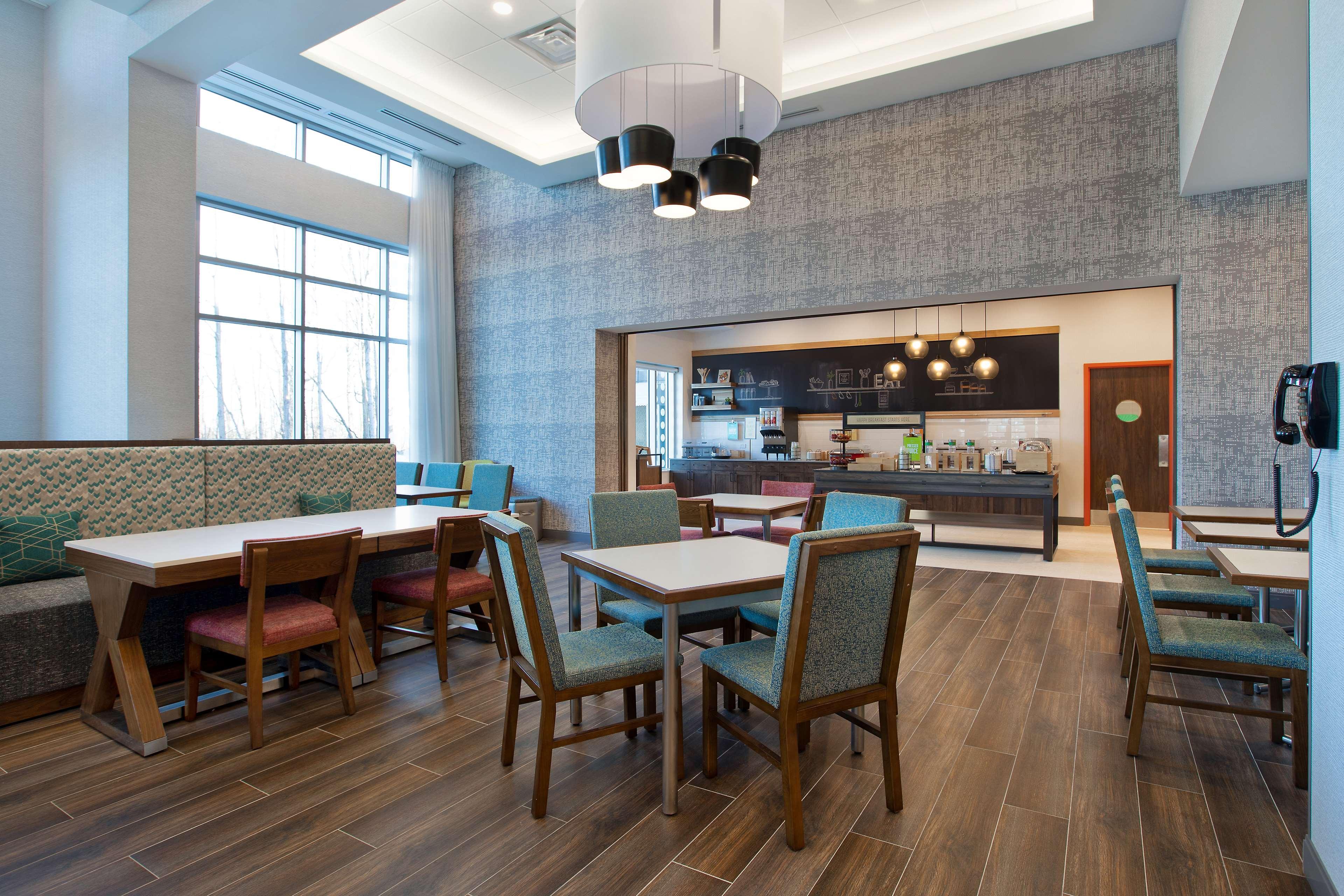 Hampton Inn & Suites Ottawa West, Ontario, Canada Buitenkant foto