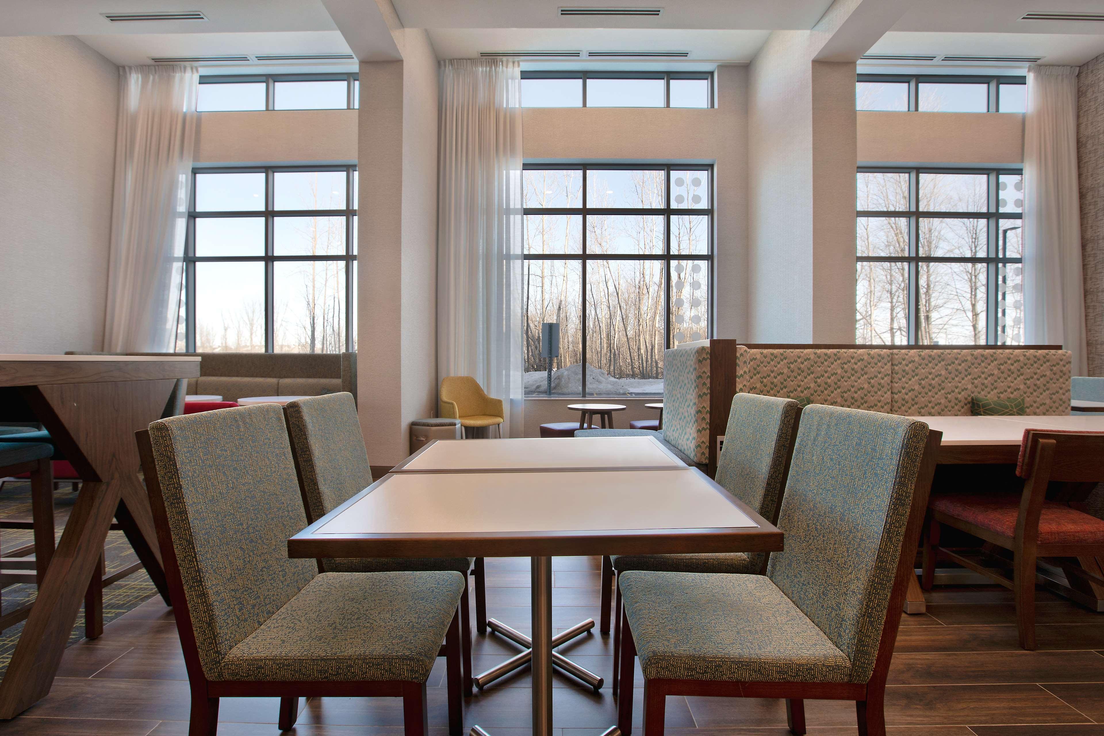 Hampton Inn & Suites Ottawa West, Ontario, Canada Buitenkant foto