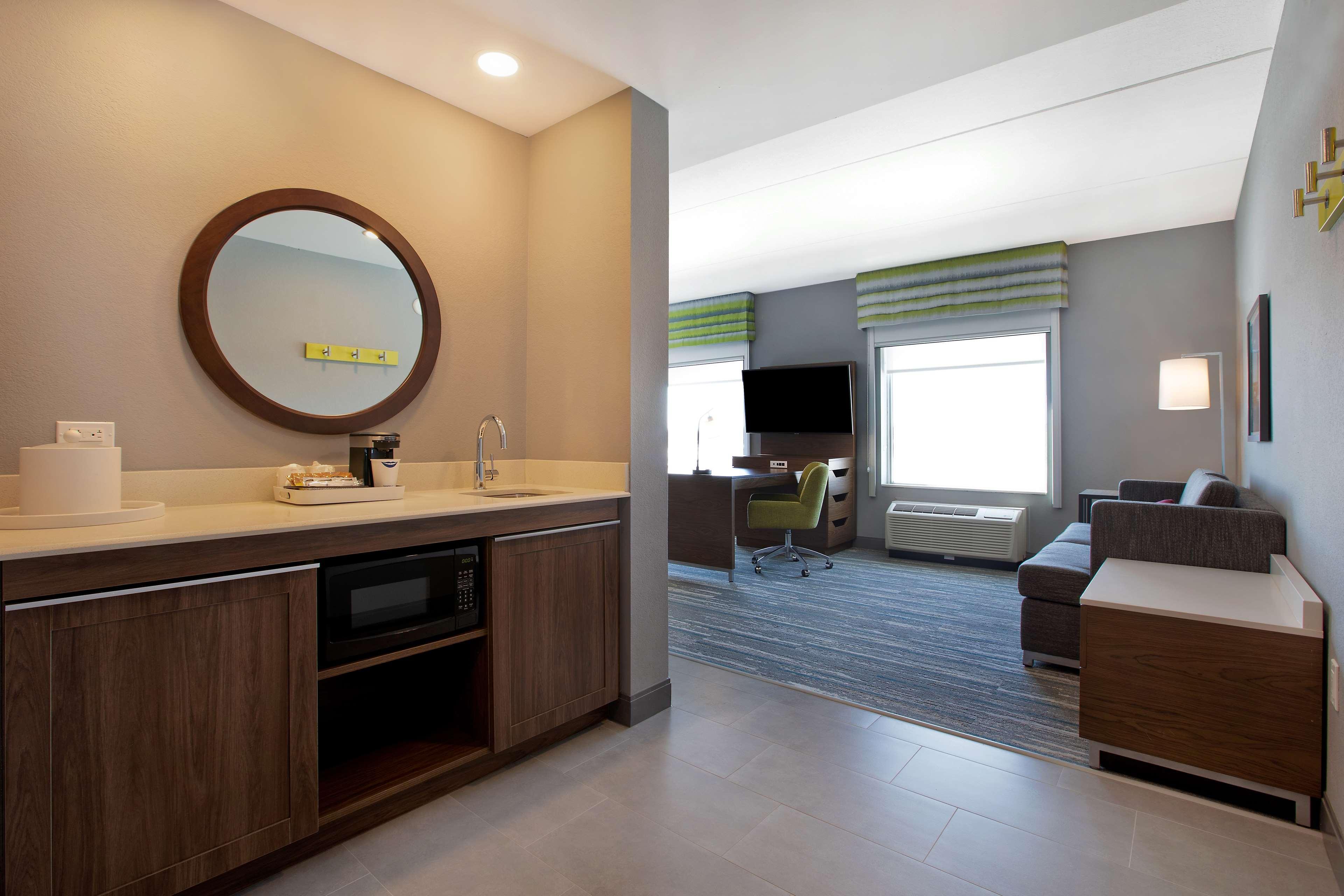 Hampton Inn & Suites Ottawa West, Ontario, Canada Buitenkant foto