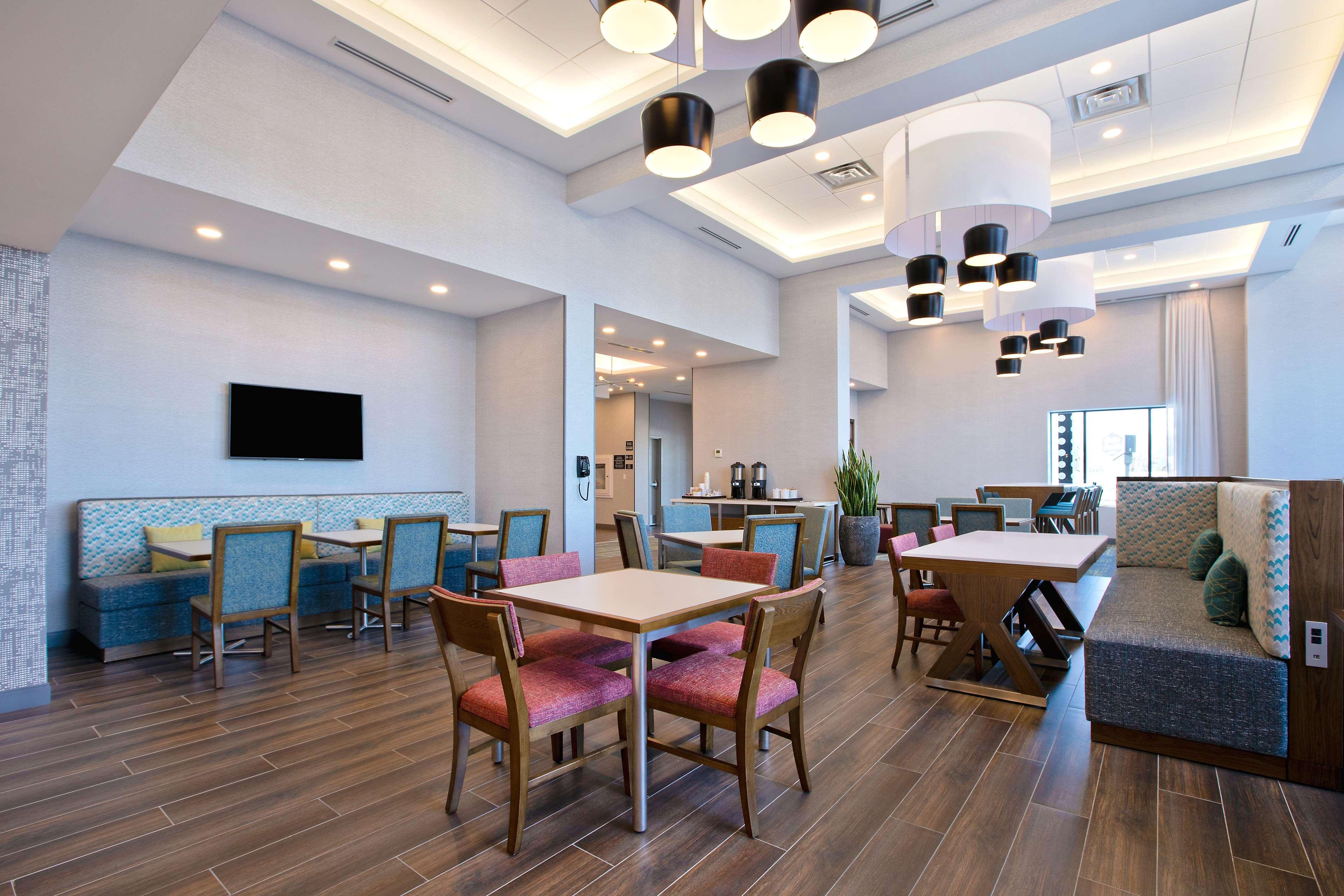 Hampton Inn & Suites Ottawa West, Ontario, Canada Buitenkant foto
