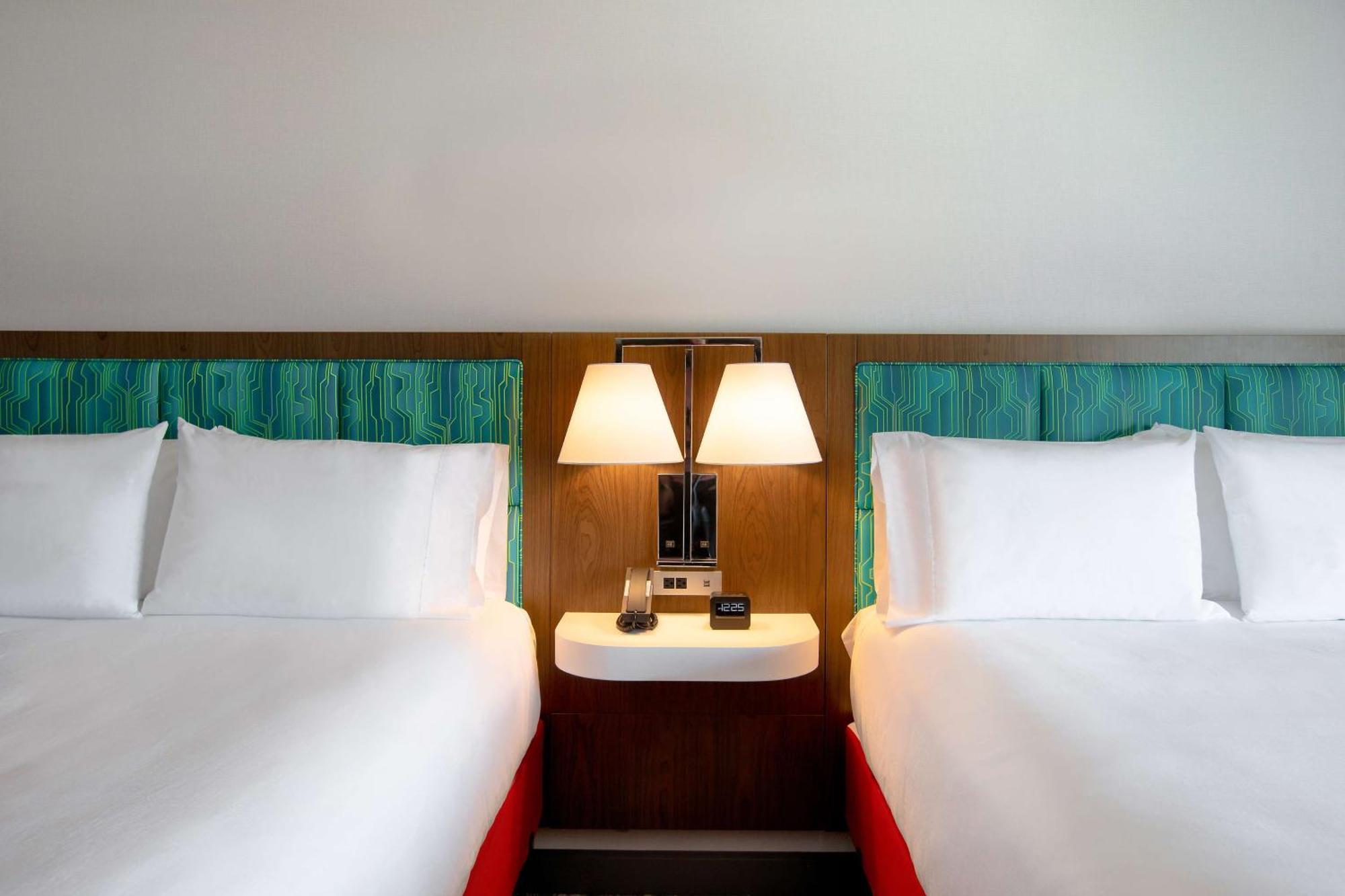 Hampton Inn & Suites Ottawa West, Ontario, Canada Buitenkant foto