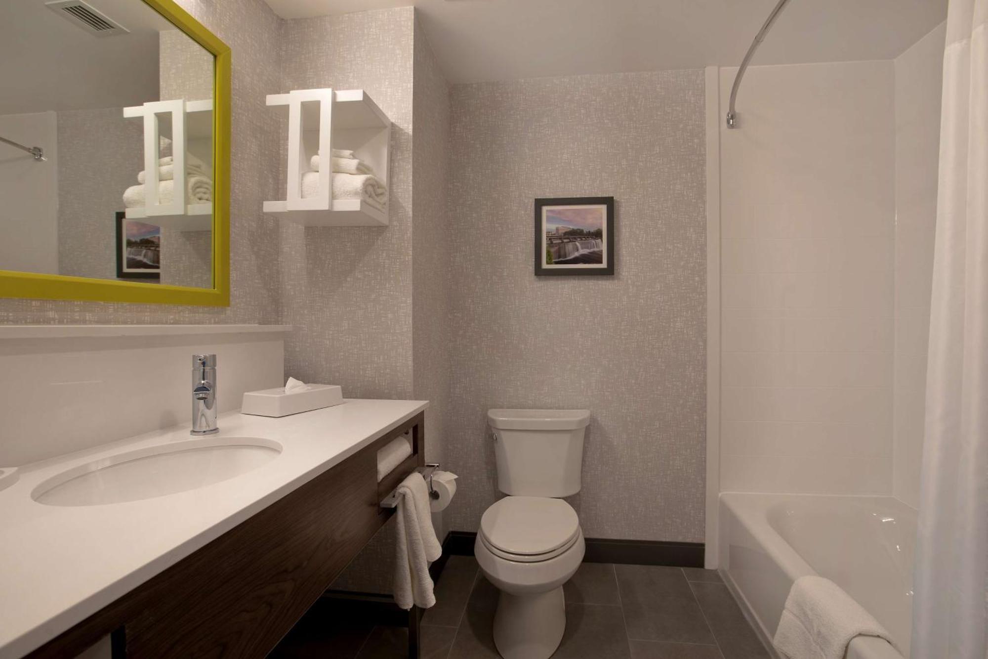 Hampton Inn & Suites Ottawa West, Ontario, Canada Buitenkant foto