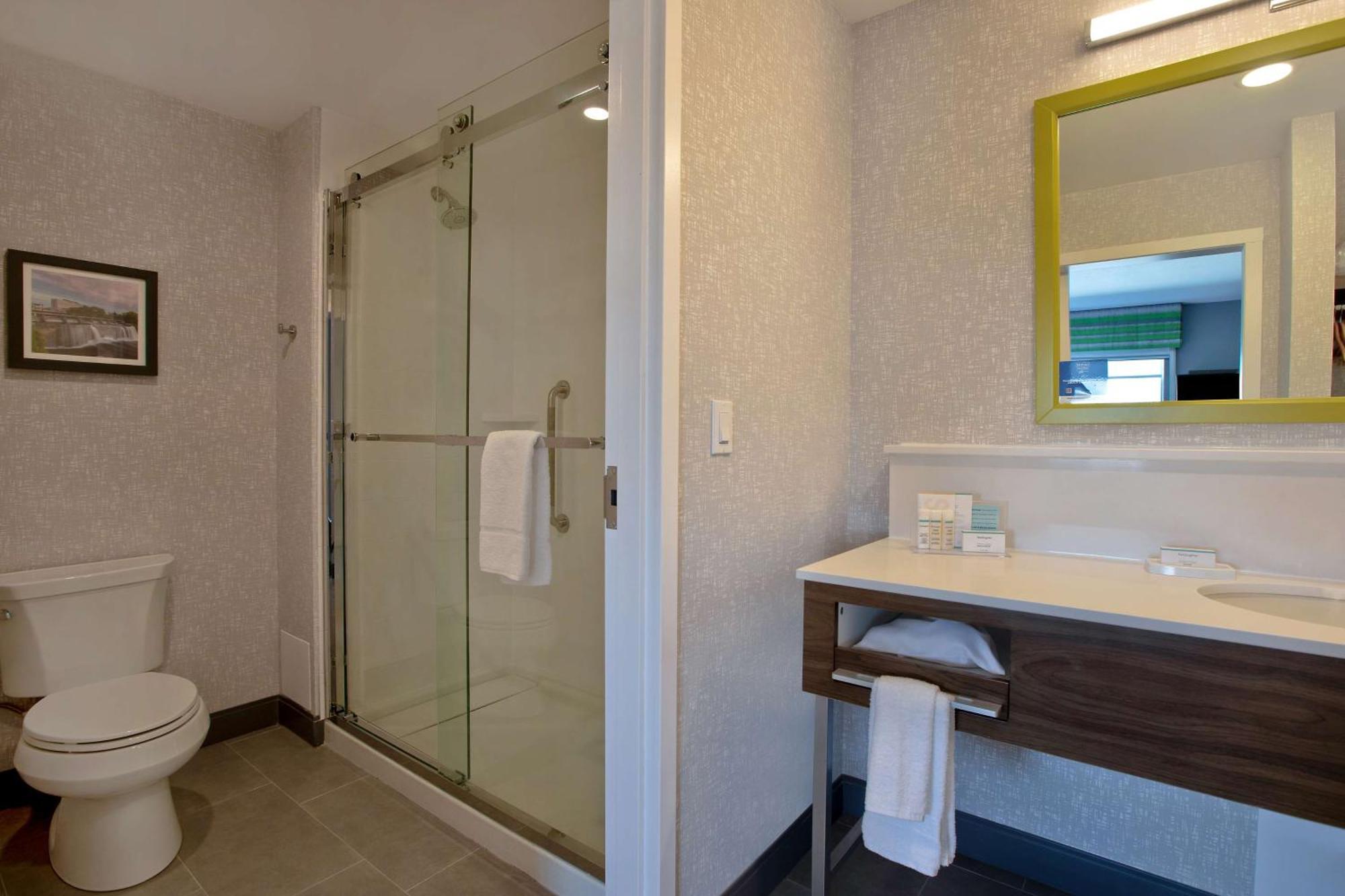 Hampton Inn & Suites Ottawa West, Ontario, Canada Buitenkant foto